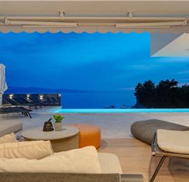 5-Bedroom beach front Villa with Heated Infinity Pool Near Omis, sleeps 10